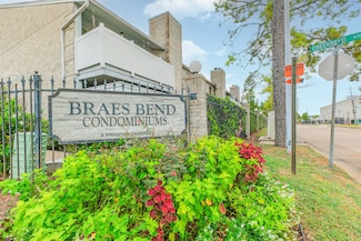 10837 Braes Bend Dr, Houston, TX 77071