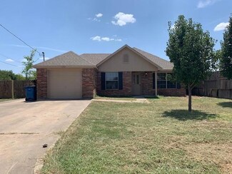 1705 Melody Cir, Kaufman, TX 75142