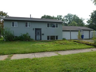 1808 Woodcrest Rd, Columbus, OH 43232