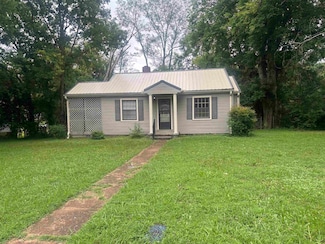 1109 Ridgeway St, Florence, AL 35630