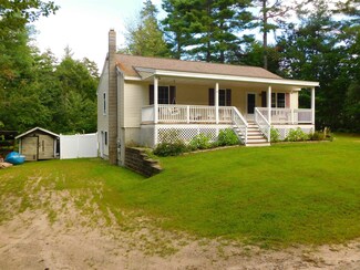272 Robinhood Rd, East Wakefield, NH 03830