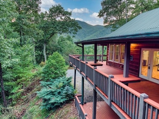775 Big Oak Springs Rd, Sylva, NC 28779