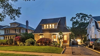 110 Driscoll Ave, Rockville Centre, NY 11570