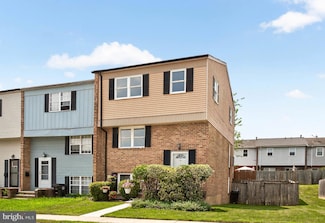 10 Middleview Ct, Windsor Mill, MD 21244