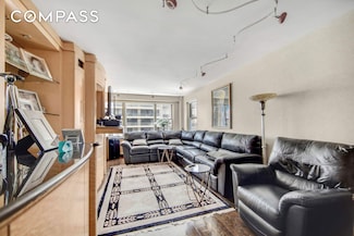 400 E 85th St Unit 15F, New York, NY 10028