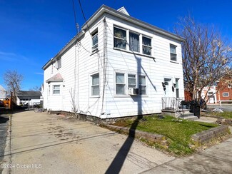 1106 Crane St, Schenectady, NY 12303