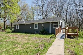 2701 S Santa fe Rd, Independence, MO 64052