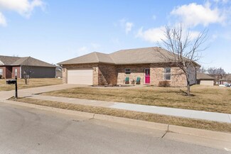 1807 Topsail Dr, Columbia, MO 65202
