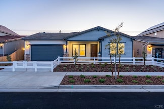2190 N Mitchell St, Hanford, CA 93230