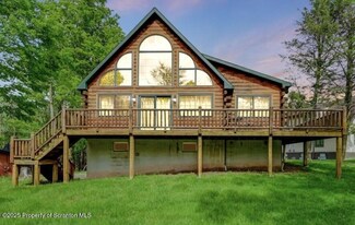1007 Apache Ct, Lake Ariel, PA 18436