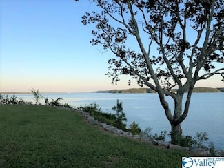 706 Ridgecliff Dr, Florence, AL 35634