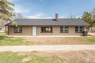 165 W Colgate Ave, Pontiac, MI 48340