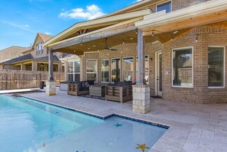 918 Windy Garden Way, Richmond, TX 77406