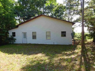 90 Harrison Rd, Michie, TN 38357