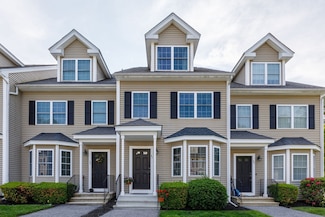 41 Whispering Pine Cir Unit 41, Worcester, MA 01606