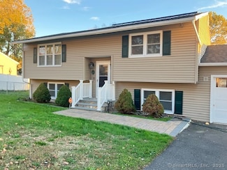 62 Brookfield Rd Unit 2, Waterbury, CT 06704