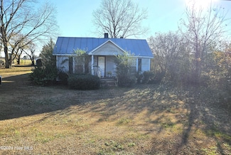 1554 Nc 102 E, Ayden, NC 28513