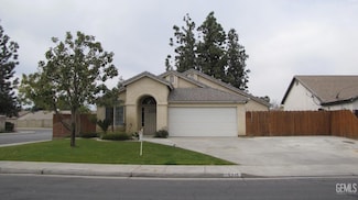 5215 Grogan Dr, Bakersfield, CA 93313