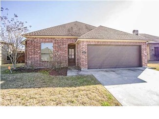 103 Zenda St, Youngsville, LA 70592