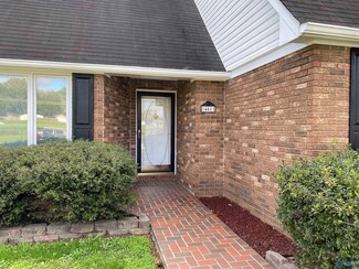 401 Springview St SW, Decatur, AL 35601