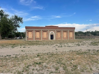 800 S 6th St, Greybull, WY 82426