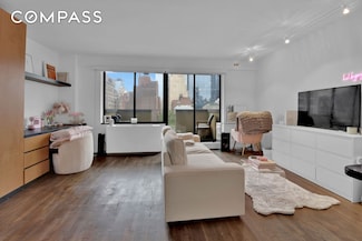 408 8th Ave Unit 8B, New York, NY 10001