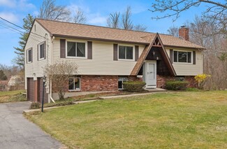 3 Whittier Dr, Merrimac, MA 01860