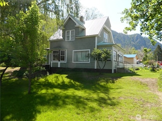 10 Bighorn Dr, Tonasket, WA 98855