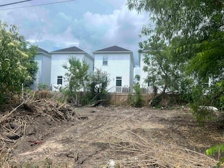 3417 Momus Ct, New Orleans, LA 70125