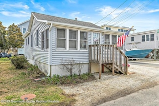 2544 Circle Dr, Manahawkin, NJ 08050