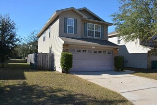 823 Sugar Plum Ln, Shalimar, FL 32579