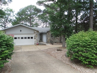 9 Rancho Vista Ln, Eureka Springs, AR 72631