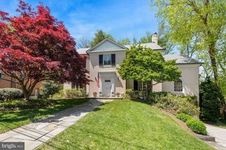 8 Farmington Ct, Chevy Chase, MD 20815