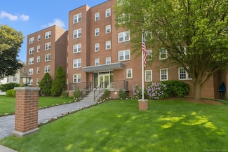 39 Glenbrook Rd Unit 2, Stamford, CT 06902