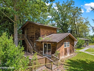 285 Vanover Ln, Jacksboro, TN 37757