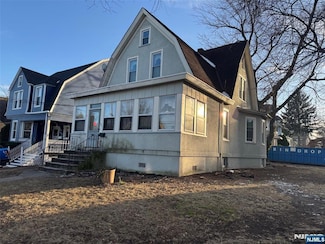 127 Washington Ave, Rutherford, NJ 07070