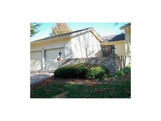 24 Woodbridge Ln, Kansas City, MO 64145