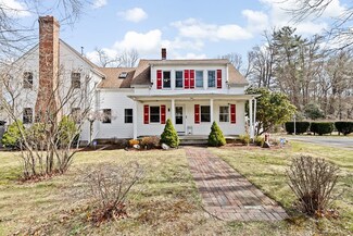 316 Old Center St, Middleboro, MA 02346