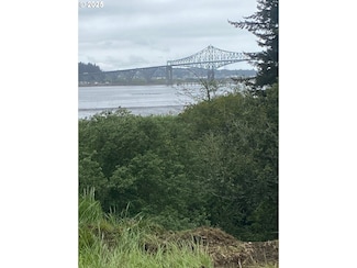 67482 E Bay Rd, North Bend, OR 97459