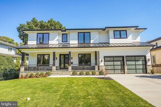 1733 Gilson St, Falls Church, VA 22043