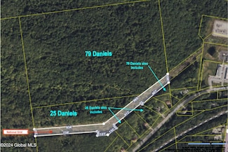 25 Daniels Rd, Saratoga Springs, NY 12866