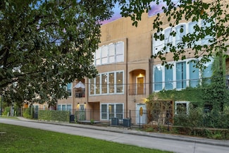 3004 Chenevert St, Houston, TX 77004