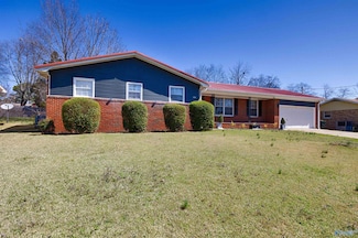 1806 Carson Ln NW, Huntsville, AL 35816