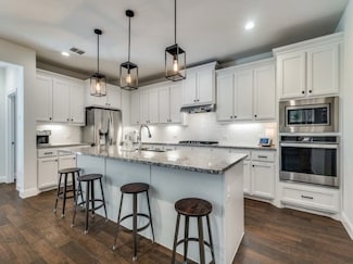 916 Timber Ridge Dr, Justin, TX 76247