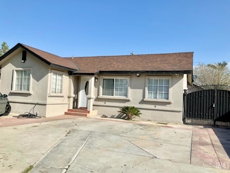 1024 Chester Place, Bakersfield, CA 93304