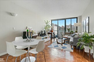 22 W 15th St Unit 10J, New York, NY 10011