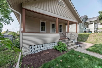 5515 Hickory St, Omaha, NE 68106