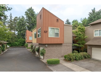327 Rustic Place Unit 38, Eugene, OR 97401