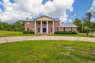 805 Club Rd, Sherwood, AR 72120