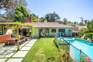 2211 Canyon Dr, Los Angeles, CA 90068